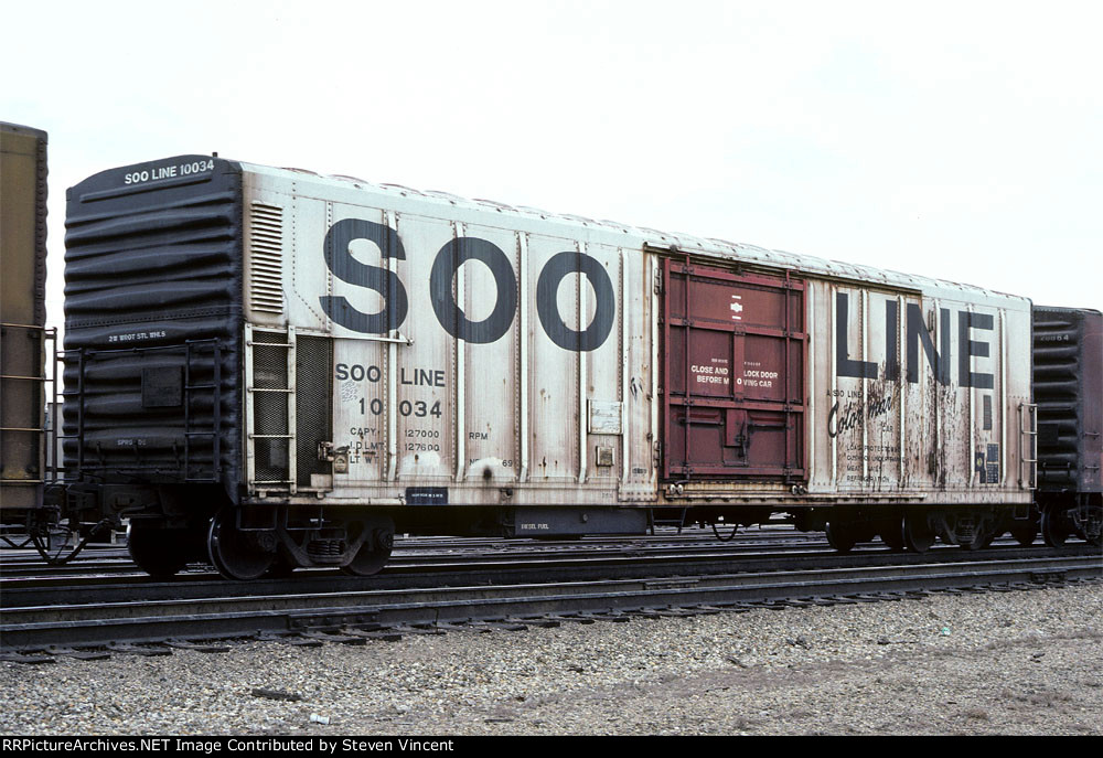 Soo Line mechical reefer SOO #10034